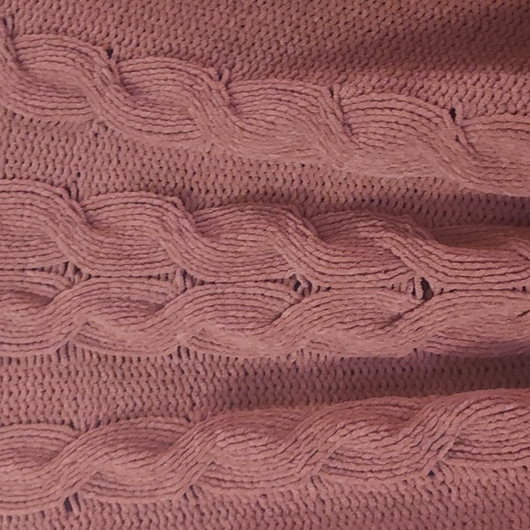 American Eagle Sweater - Picture 4 of 7